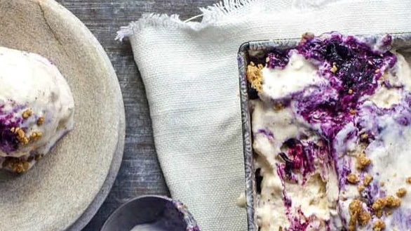 Blueberry cheesecake-ijs