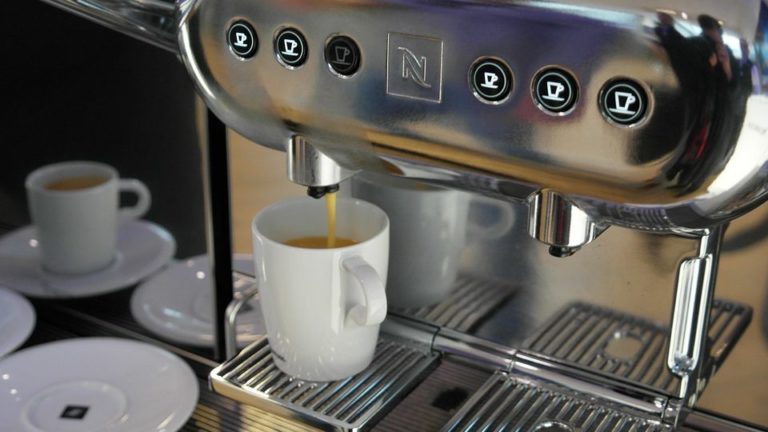Duik in de Wereld van Espresso: hoe Werkt een Espressomachine?