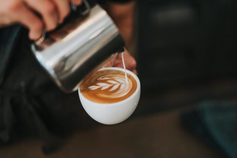 Hoe Maak Je de Perfecte Latte Art?