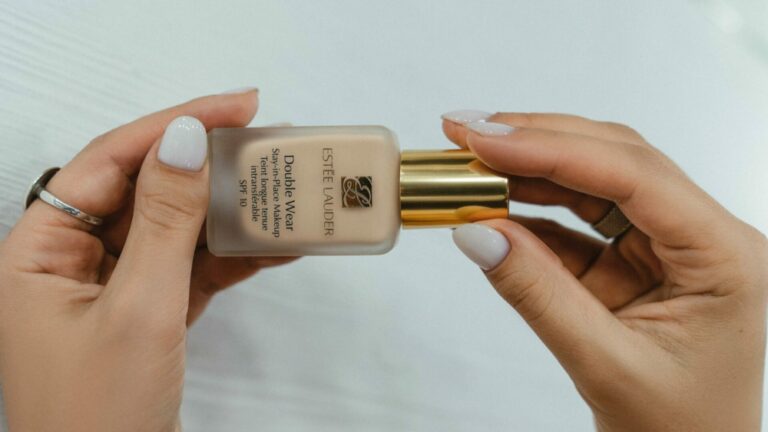 De Beste Budgetfoundation voor de meest Elegante Make-uplooks!